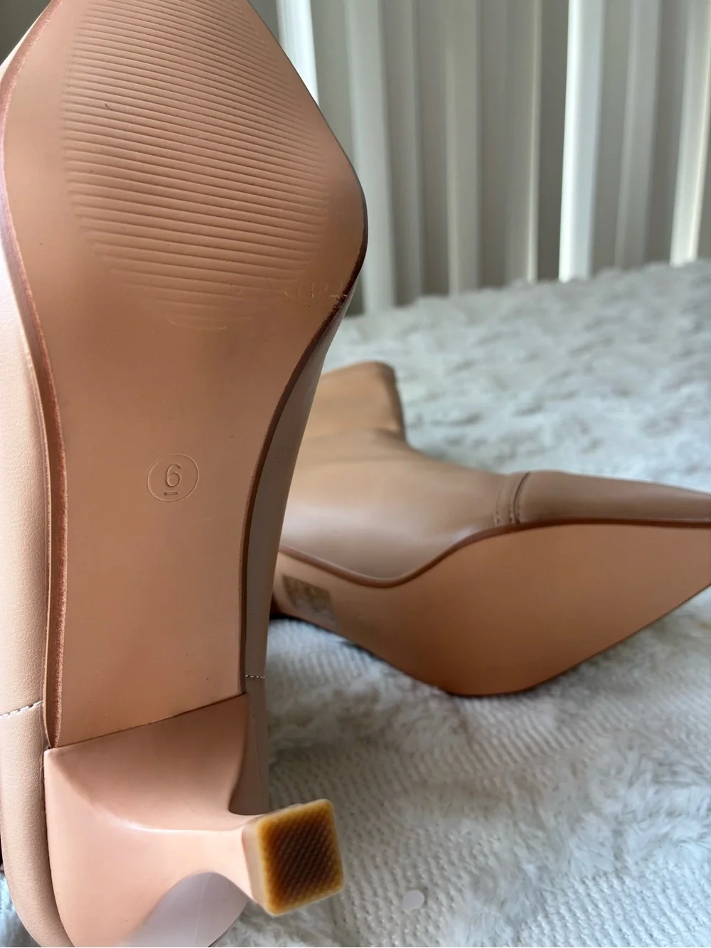 N/A sleek tan